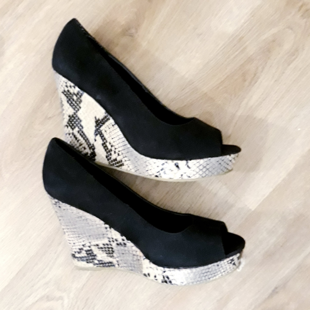 1990's Express Faux Snake Skin Open Toe Wedge Heels - Size 10 Black Suede Shoes - Picture 5 of 15